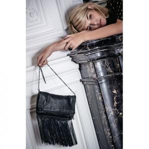 clutch.thumb.jpg.98ee01121fa92e1f6f3174b