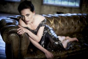 kinopoisk.ru-Lara-Pulver-2328467.jpg