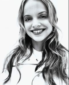 kinopoisk.ru-Mena-Suvari-1103451.jpg