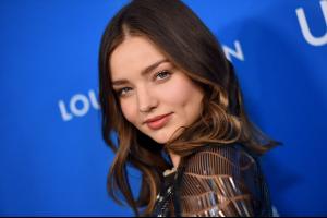 5696b35d0954a_MirandaKerr2016UNICEFBallH