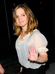 56a25866c86a0_JenniferJasonLeigh48thNewY