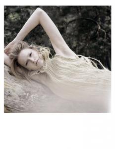 56a69ef23718d_Tessapolaroid4.thumb.jpg.8