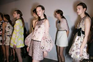 56a6ee3e3bf36_GiambattistaValliSpring201