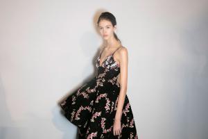 56a73269c8899_GiambattistaValliSpring201