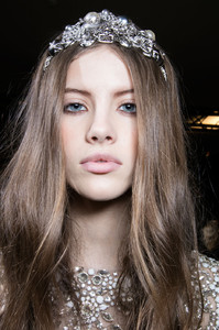56a9ce2cc0c36_ElieSaabSpring2016Backstag