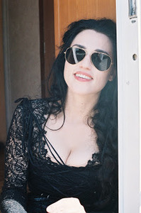 56ae4e7c64060_Katie_McGrath-lovely(2).th