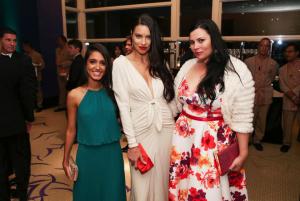 Photos-Adriana-Lima-prononce-un-discours