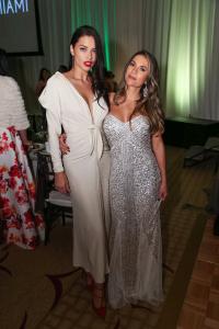 Photos-Adriana-Lima-prononce-un-discours