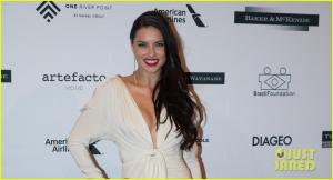 adriana-lima-brazil-foundation-gala-05.jpg