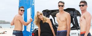 heidi-klum-mit-drei-beachboys.jpg