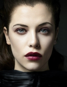 kinopoisk.ru-Jessica-De-Gouw-2333981.thu