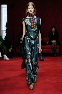 miu-miu-pre-fall-2016-26.thumb.jpg.3f616