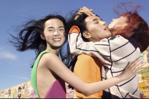 yuan-bo-chao-gia-tang-jing-wen-dylan-xue-luping-wang-xiao-wen-ju-by-elaine-constantine-for-vogue-china-november-2015-8.jpg