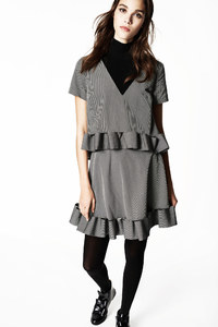 02-zac-zac-posen.thumb.jpg.4e3c78ce4cc28