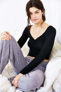 37317856_001_d.jpg