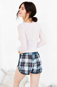 37317856_066_f.jpg