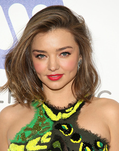 510539306-model-miranda-kerr-attends-war