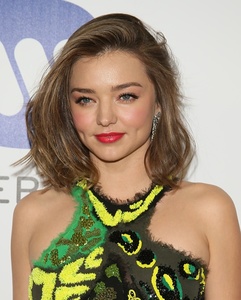 510553966-miranda-kerr-attends-warner-mu