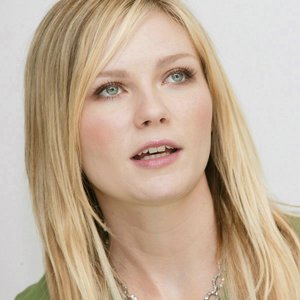 56b7b7213258e_KirstenDunst(3).thumb.jpg.