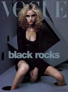 56c0c5f0263ca_1997vogueitversace.thumb.j