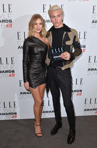 Rosie+Huntington+Whiteley+Elle+Style+Awards+Ki7hDQIWe9Px.jpg