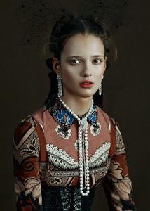 Alice-Tubilewicz-by-Kiki-Xue-for-Vogue-G