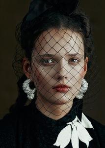 Alice-Tubilewicz-by-Kiki-Xue-for-Vogue-G