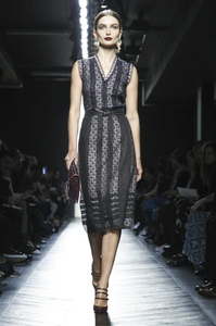 Bottega-Veneta-Ready-To-Wear-Fall-Winter-2016-Milan-2329-1456567313-zoom.jpg