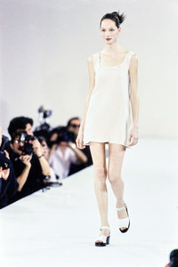 CALVIN-KLEIN-SPRING-1994-RTW-54-DEBBIE-DEITERING.jpg