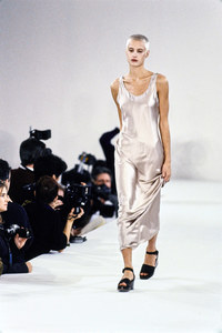 CALVIN-KLEIN-SPRING-1994-RTW-87-EVE-SALV