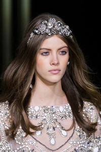 Elie_Saab_Spring_2016_Details_v6LpRn4F3H