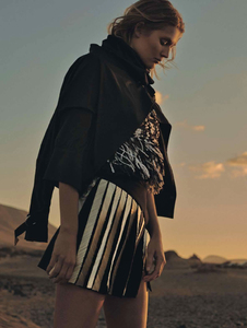 LExpress_Styles-February_2016-Toni_Garrn-by-Emma_Tempest-05.jpg