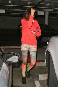 Miranda-Kerr-in-Colorful-Tights--02.thum