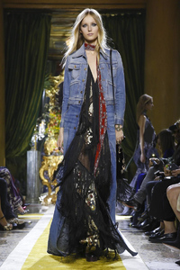 Roberto-Cavalli-Ready-To-Wear-Fall-Winter-2016-Milan-7241-1456344367-bigthumb.jpg