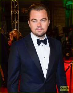 leonardo-dicaprio-baftas-2016-red-carpet-04.jpg