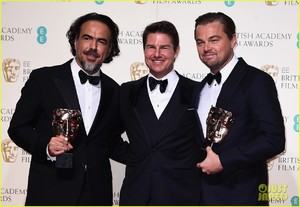 tom-cruise-congratulates-leonardo-dicaprio-at-baftas-2016-06.jpg