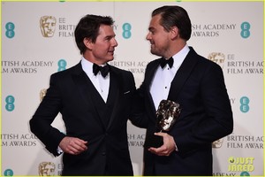 tom-cruise-congratulates-leonardo-dicaprio-at-baftas-2016-09.jpg