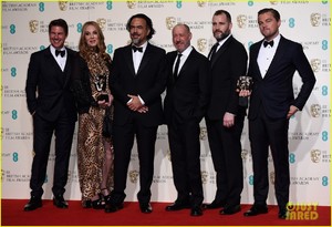 tom-cruise-congratulates-leonardo-dicaprio-at-baftas-2016-14.jpg