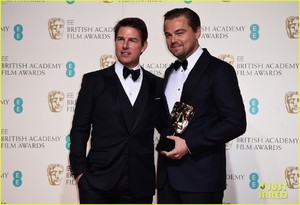 tom-cruise-congratulates-leonardo-dicaprio-at-baftas-2016-22.jpg