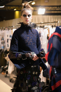 56de9b070a775_SacaiFall2016Backstage6aH5