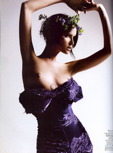 56f834f217328_VOGUE05.thumb.jpg.92048d90