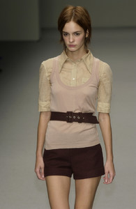 Miu_Miu_Spring_2002_aIpQEW2ip2Px.jpg
