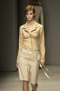 Prada_Spring_2002_bGaNavRVShpx.jpg