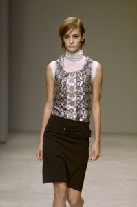 Prada_Spring_2002_l.jpg