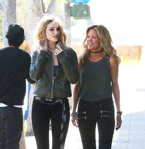 Rosie-Huntington-Whiteley-at-Troubadour-