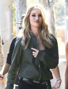 Rosie-Huntington-Whiteley-at-Troubadour-