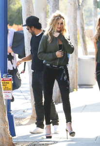 Rosie-Huntington-Whiteley-at-Troubadour-