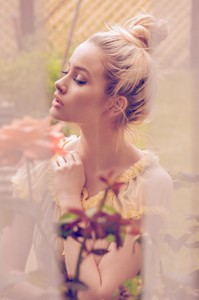 Simone-H-Model-Maison-21-1200x1803.thumb