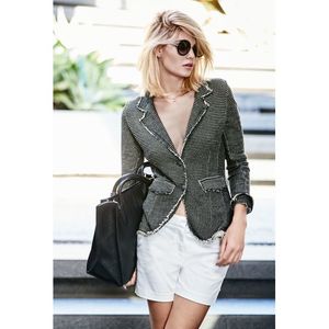 blazer_006.thumb.jpg.544c208aba6456cd55a