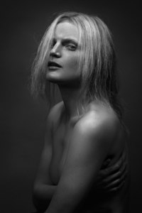 guinevere-van-seenus-by-hugh-lippe-for-n